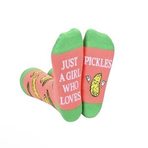 🆕 fun pickle-themed socks